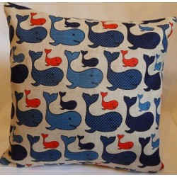 Housse coussin motifs baleines 55% lin 45% coton