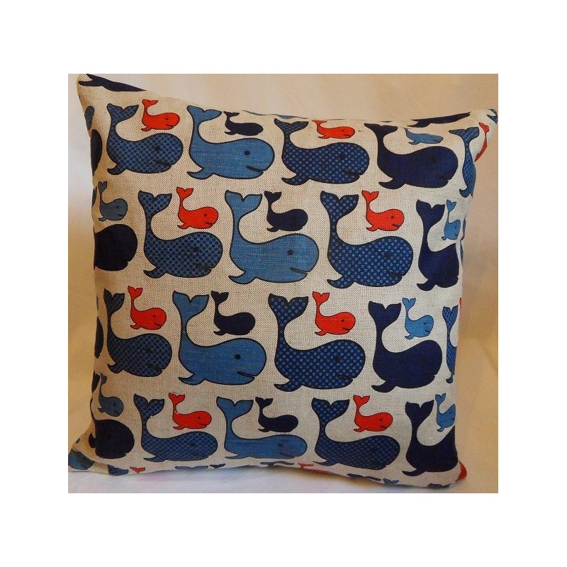 Housse coussin motifs baleines 55% lin 45% coton